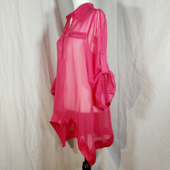 Miilla fuschia chiffon hi-lo sidetail blouse, size L, NWOT - Picture 2 of 5